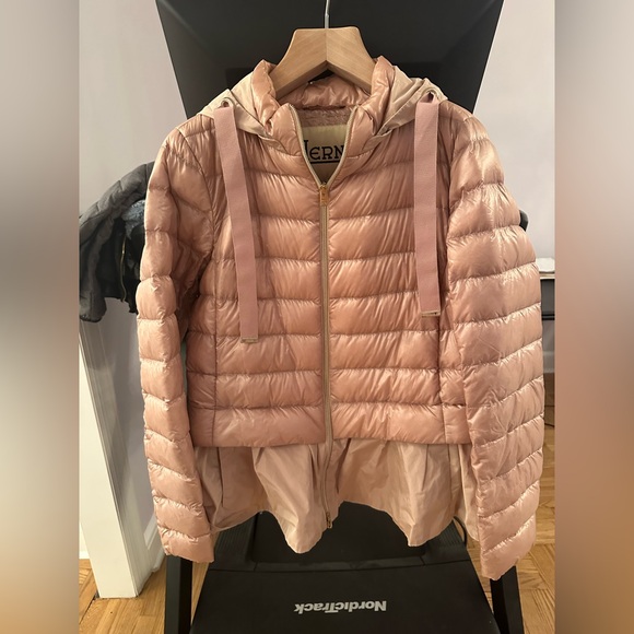 Herno Peplum ladies jacket, size 10-12 (46-48) - Picture 8 of 8